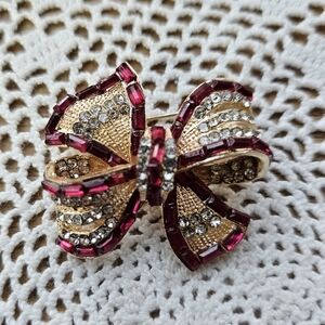 Elegant Bow Brooch Rose Tone metal New